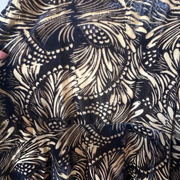 Women's L Free People Velvet Shift Dress Mini Black Tan Studs at Neckline - Picture 7 of 11